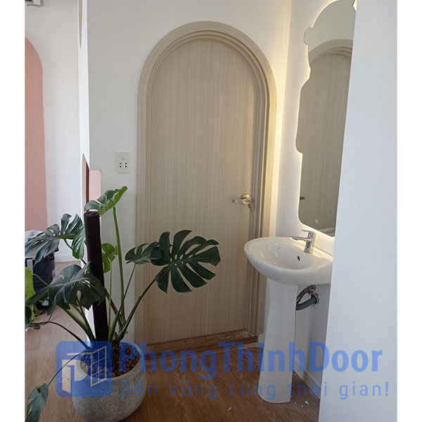 cửa vòm composite nhà vệ sinh
