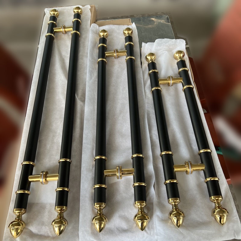 tay nắm cửa kính cường lực
