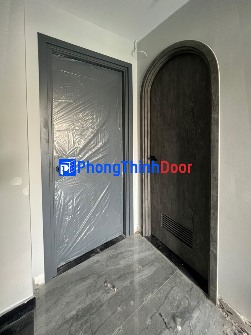 cửa composite màu xám phòng ngủ
