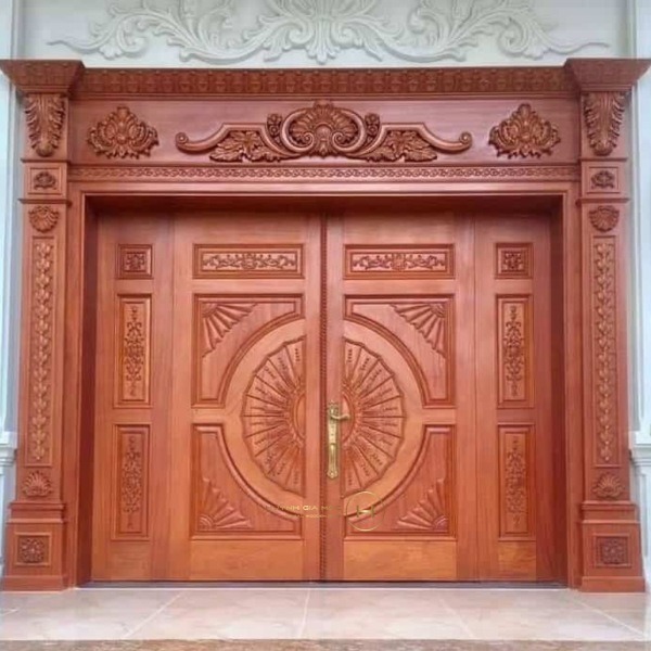 Những mẫu cửa gỗ biệt thự đẹp, sang trọng nhất