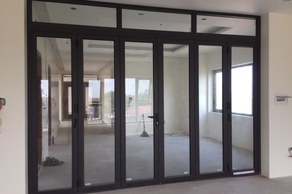 Kích thước cửa 6 cánh chuẩn theo phong thủy
