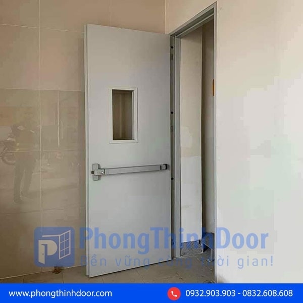 Mẫu cửa thép chống cháy 1 cánh thông dụng cho nhà ở và công trình dân dụng