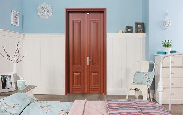 Cửa phòng ngủ 2 cánh tạo điểm nhấn thẩm mỹ và thuận tiện cho lối đi rộng