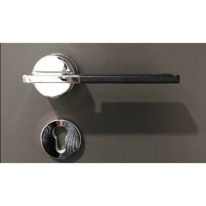 Ảnh thực tế tay nắm gạt có nắp che M5 Hafele 901.78.285 Ảnh thực tế tay nắm gạt có nắp che M5 Hafele 901.78.285