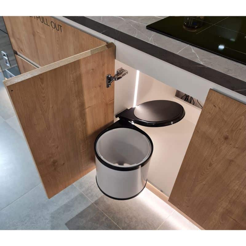 Ảnh thực tế thùng rác gắn cánh CUCINA VIOLA 502.24.002 8 lít Ảnh thực tế thùng rác gắn cánh CUCINA VIOLA 502.24.002 8 lít