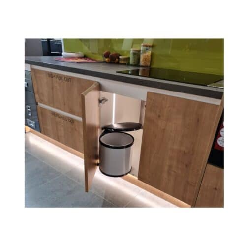 Thùng rác gắn cánh lắp âm cửa Hafele Viola 502.24.006 3 Ảnh thực tế thùng rác gắn cánh lắp âm cửa Hafele Viola 502.24.006