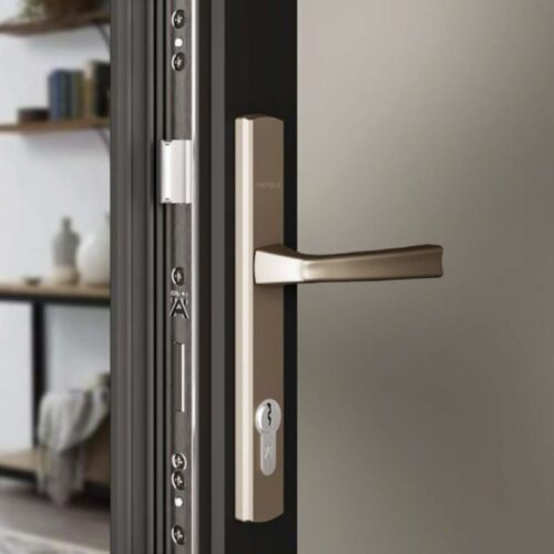 Tay nắm Hafele HL949CD-92 905.99.627 4 thuc te tay nam hafele hl949cd 92 905 99 627