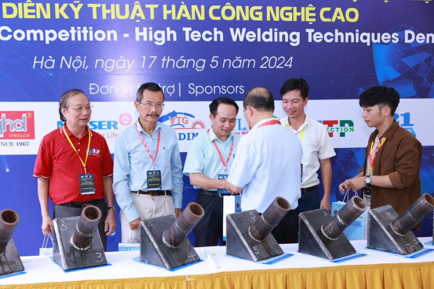 Trưởng ban tổ chức “Tri ân” Ban giám khảo Hội thi.