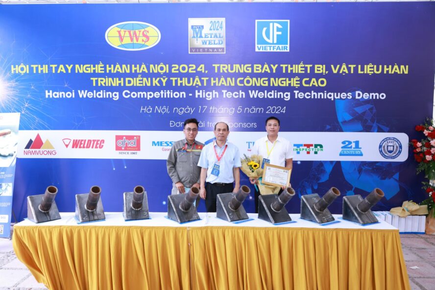 Trao Giải Nhì Hội thi tay nghề Hàn Hà Nội 2024.
