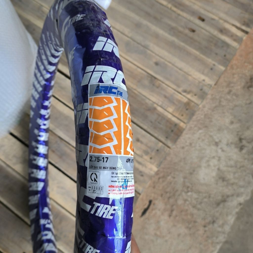 Lốp IRC xe future 1 bánh sau có dùng săm 2.75-17 5 Lốp IRC xe future 1 bánh sau có dùng săm 2.75-17 - Ảnh 5