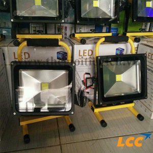 Đèn led pha tích điện 10w,20w,30w,50w