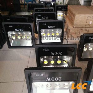Đèn pha led 200w