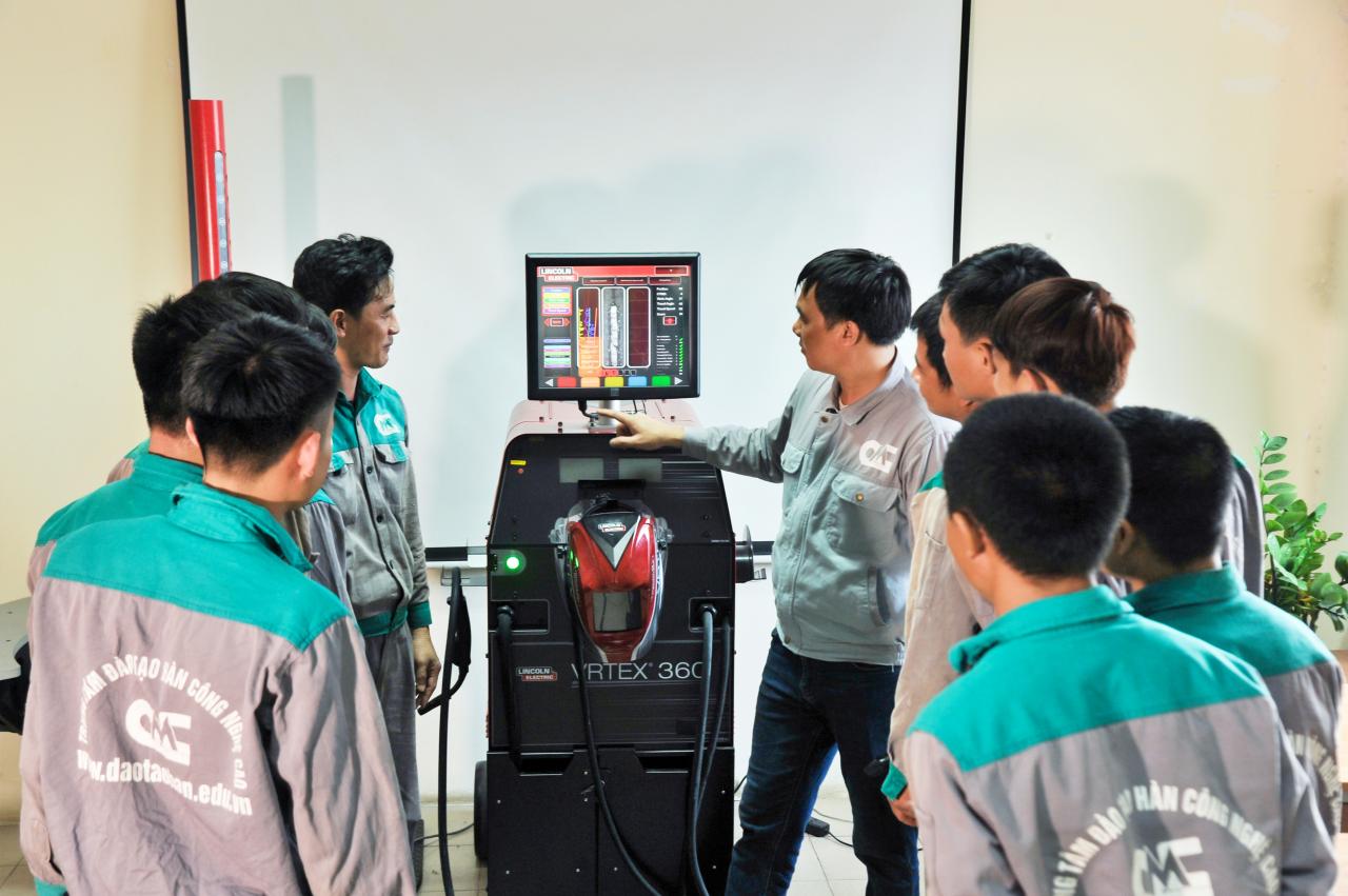 THÔNG BÁO TUYỂN SINH TRUNG CẤP 12 THÁNG, HỌC NGHỀ CÓ LƯƠNG, HỌC PHÍ ƯU ĐÃI 9 DSC 5246