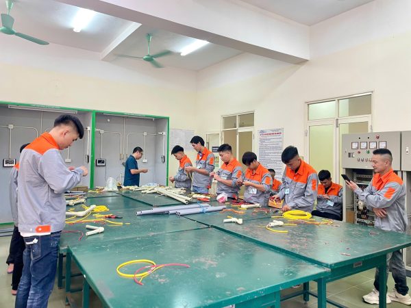 NGHỀ ĐIỆN CÔNG NGHIỆP – NGHỀ CỦA THỜI ĐẠI CÔNG NGHIỆP HÓA 2 1600809451933860052