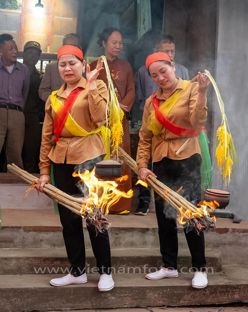 03.11-Hội thi nấu cơm đình Thượng Cát- Hà Nội 3 25A 2053