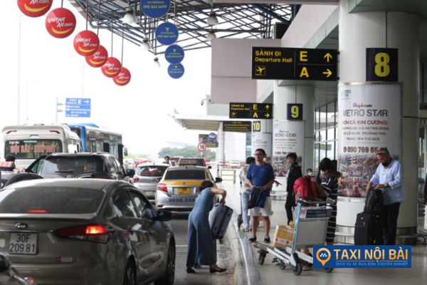 kinh nghiem thue xe taxi noi bai