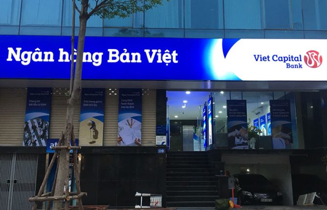 Công Nghệ In Bạt 3M Sắc Nét Giải Pháp Quảng Cáo Đẳng Cấp Từ IN BC 1 In bạt 3M công nghệ cao với độ phân giải sắc nét, màu sắc chân thực và độ bền vượt trội, phù hợp cho quảng cáo ngoài trời cao cấp.