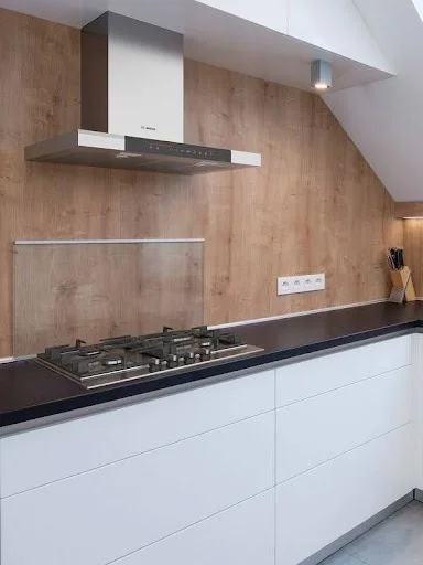 Mặt bàn bếp màu đen