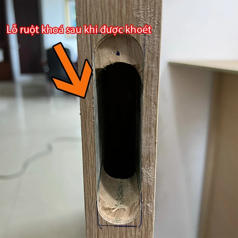 xác định vị trí lắp khóa cửa điện tử