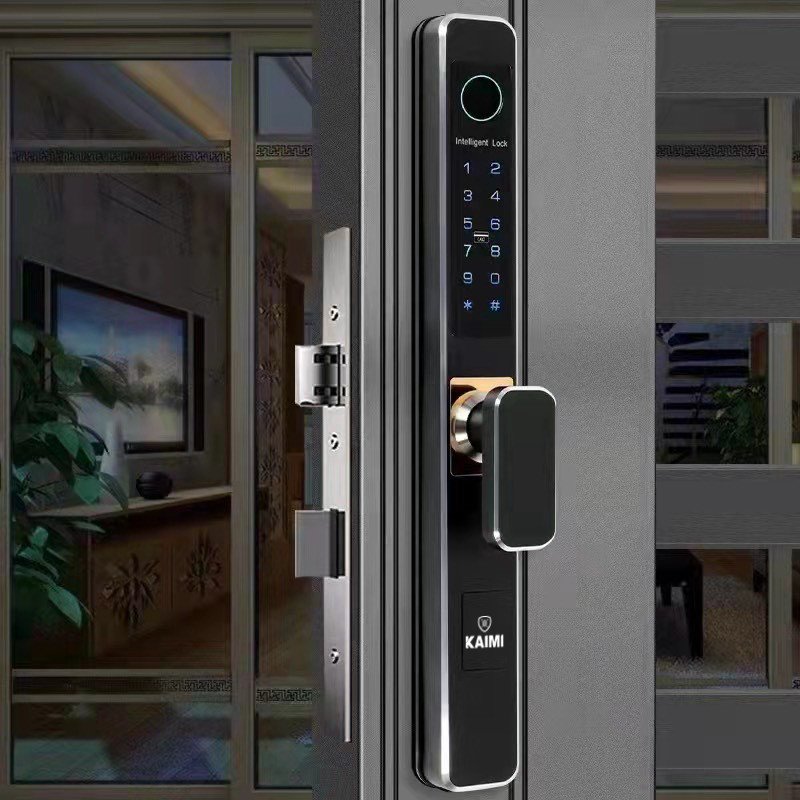 kiểm tra và hoàn thiện lắp khóa cửa nhôm kính