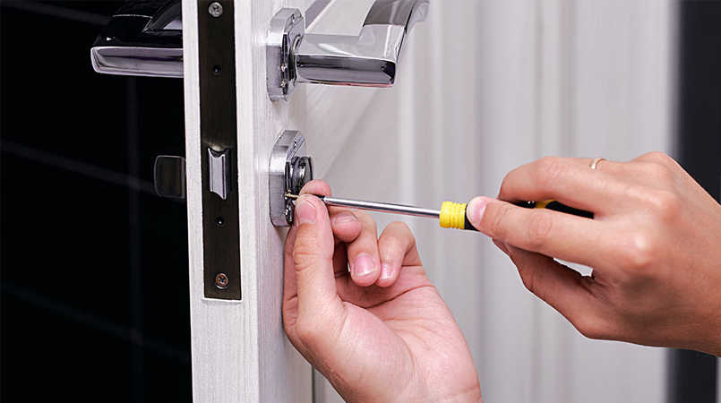 Hướng dẫn thay ổ khoá mới