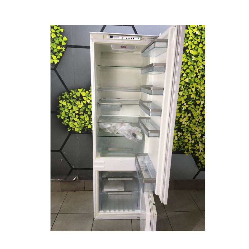 Hình ảnh lắp đặt Bosch KIS38A51 Hình ảnh lắp đặt Bosch KIS38A51