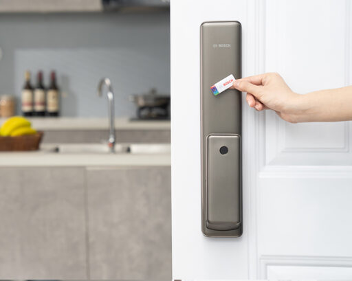 Khóa cửa điện tử Bosch FU 780KB Copper 4 khoa cua dien tu bosch fu 780kb copper 2