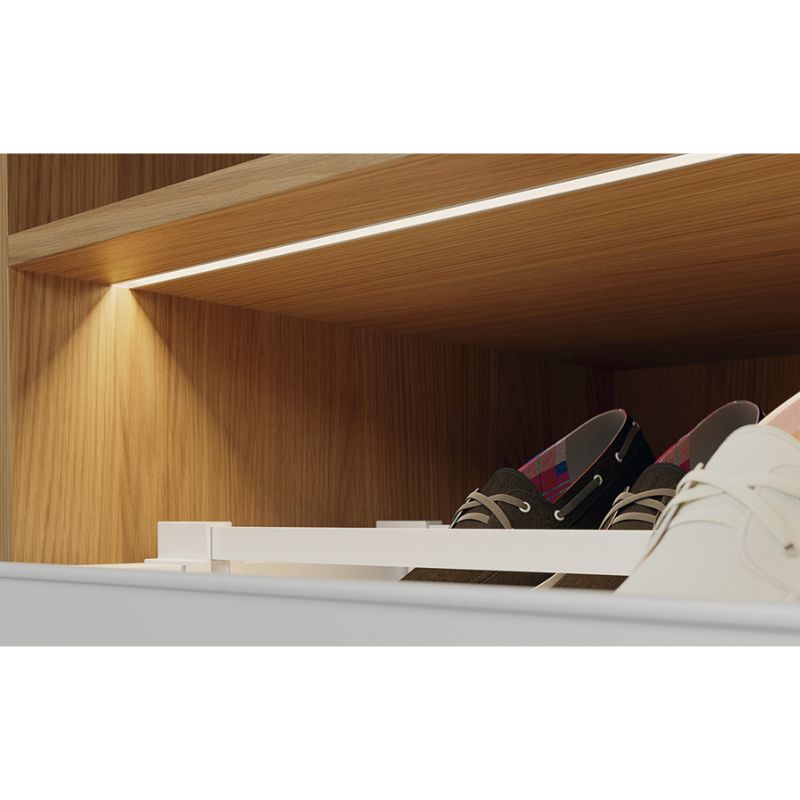 Ảnh thực té thanh dẫn đèn Led lắp âm Hafele 833.95.723 Ảnh thực tế thanh dẫn đèn Led lắp âm Hafele 833.95.723