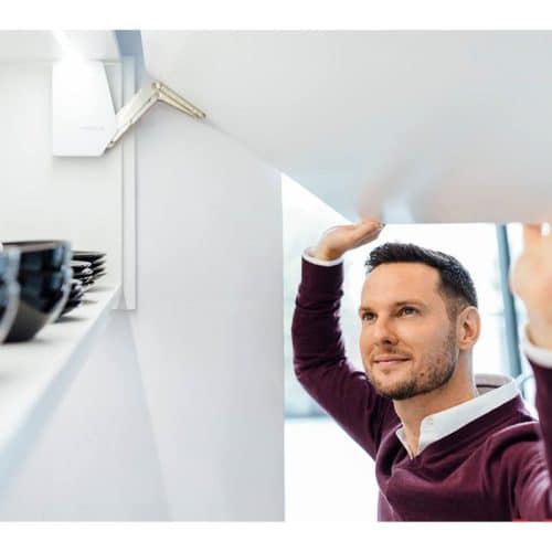 Bộ tay nâng FREE FLAP 3.15 Hafele 493.05.852 nắp trắng 5 Lắp đặt bộ tay nâng FREE FLAP 3.15 Hafele 493.05.852 nắp trắng