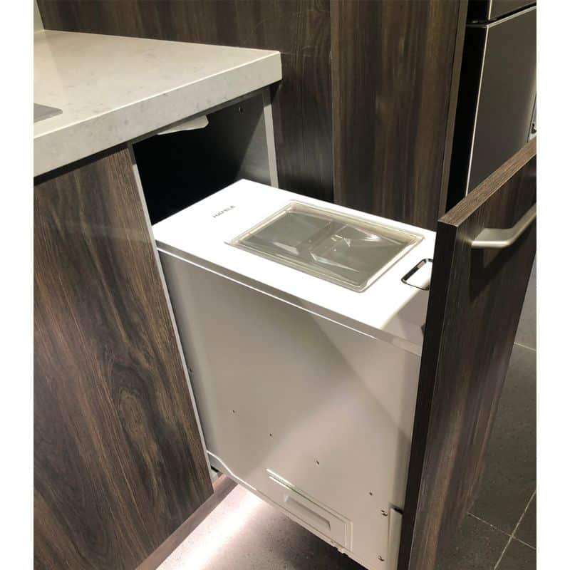 Ảnh thực tế thùng gạo gắn cánh CUCINA SPINTO 549.32.759 Ảnh thực tế thùng gạo gắn cánh CUCINA SPINTO 549.32.759
