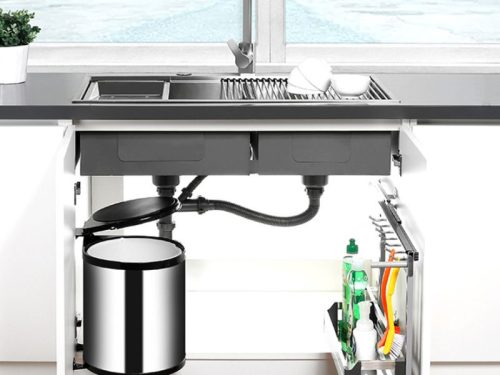 Hình ảnh thực tế thùng rác tròn gắn cánh tủ bếp BossEU BS114R