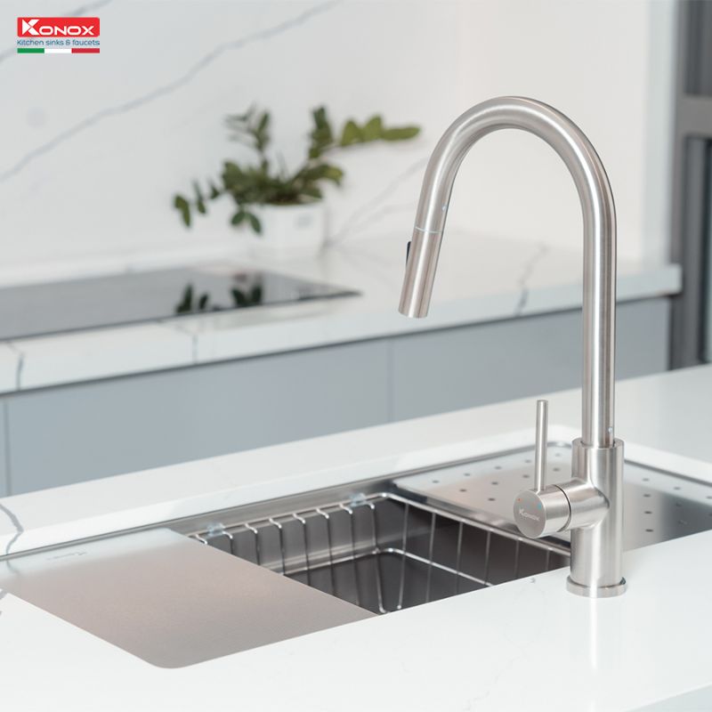 Ảnh vòi rửa bát dây rút Konox Reno Ảnh vòi rửa bát dây rút Konox Reno