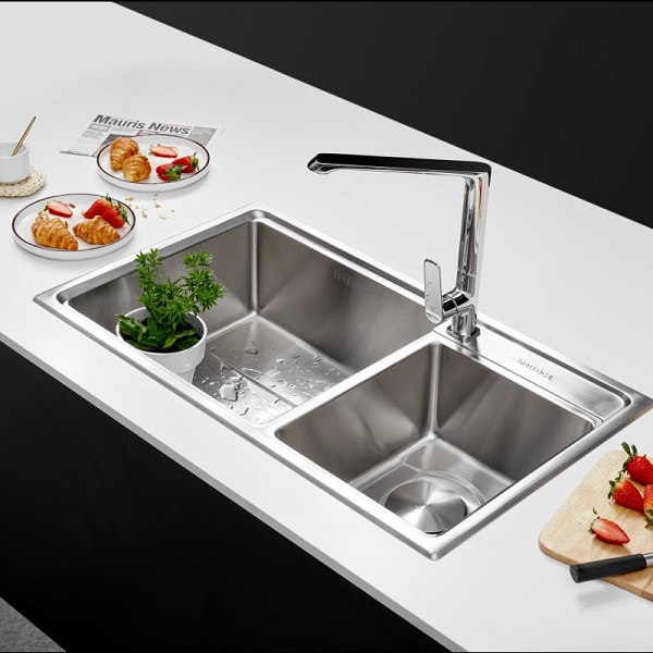 KINH NGHIỆM CHỌN MUA CHẬU RỬA BÁT 2 HỐ LOẠI NÀO TỐT NHẤT 4 Chậu rửa bát 2 hố Malloca MS 5082W