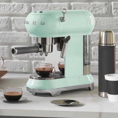 Máy pha cafe màu lục Smeg ECF01PGEU 535.43.651 3 Máy pha cafe màu lục Smeg ECF01PGEU 535.43.651
