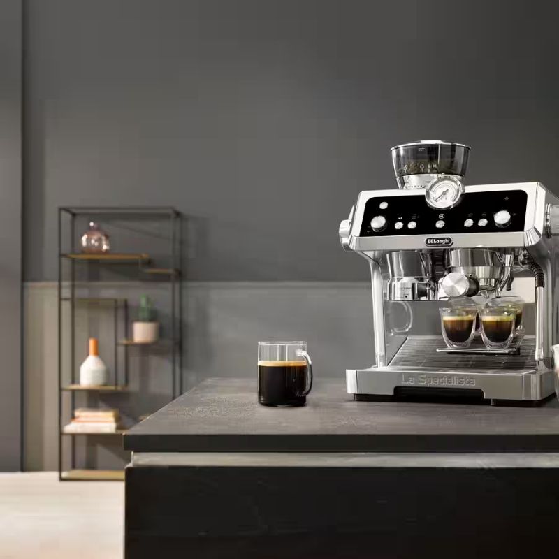 anh-may-pha-ca-phe-delonghi-ec9355-m.jpg anh may pha ca phe delonghi ec9355 m