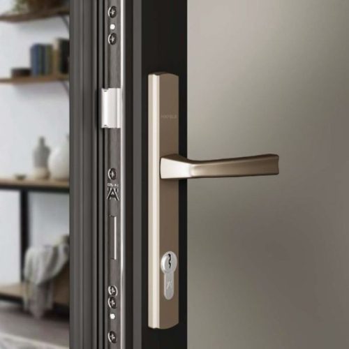 Tay nắm Hafele HL949CD-92 905.99.627 4 thuc te tay nam hafele hl949cd 92 905 99 627