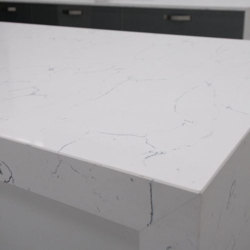 Ảnh thực tế đá nhân tạo Vicostone Bianco Venato BQ8440