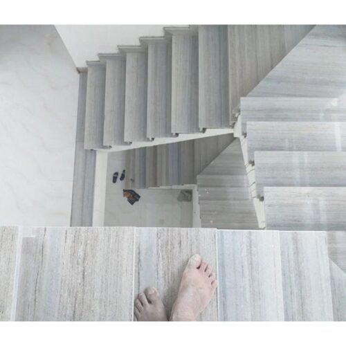 Đá cầu thang bộ xám ý