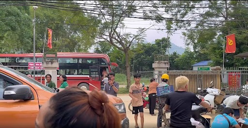 Đoàn xe của Bếp Hoàng Cương cùng Hiệp hội Doanh nghiệp Kinh doanh Bếp và Gia dụng Việt Nam đã đến Tuyên Quang