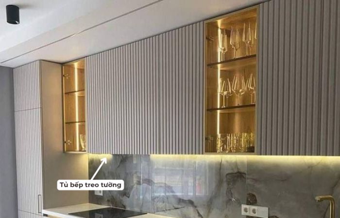 Phân loại tủ bếp treo tường: Kích thước chuẩn, chất liệu bền 1 Tủ bếp treo tường là hệ tủ gắn cố định lên tường phía trên khu vực bếp nấu và chậu rửa
