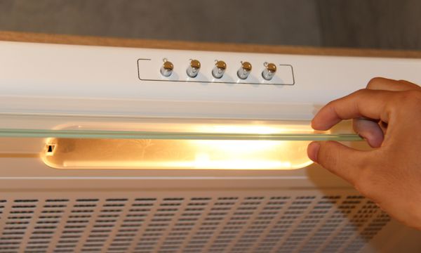 Máy hút mùi cổ điển 70cm Malloca H107W ( Màu trắng) 6 H107W kính chắn dày