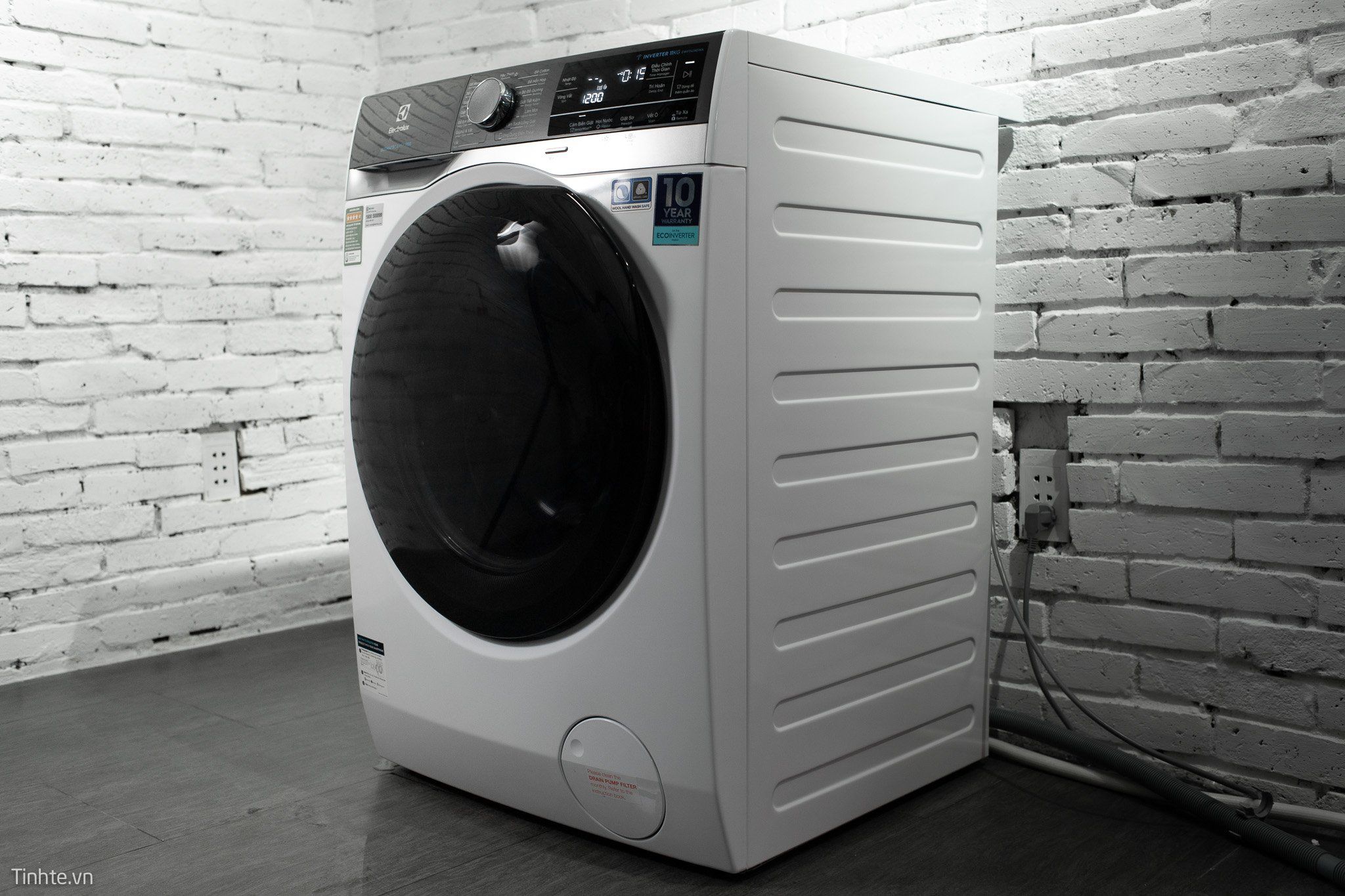 Máy giặt Electrolux EWF1141AEWA 3 Máy giặt Electrolux EWF1141AEWA