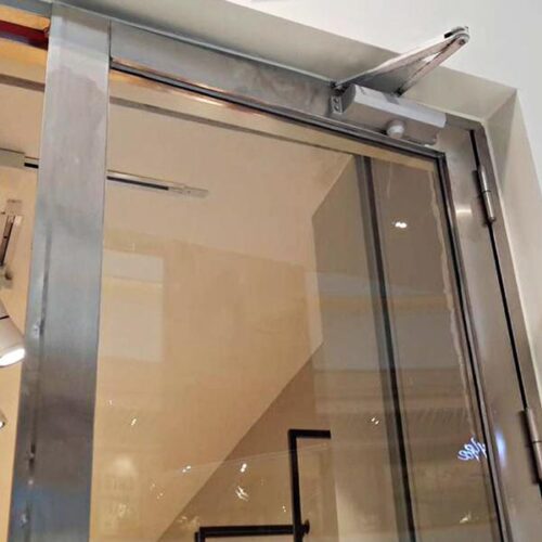 Thiết bị đóng cửa tự động 60Kg EN3 Hafele 931.77.049 5 Thiết bị đóng cửa tự động 60Kg EN3 Hafele 931.77.049