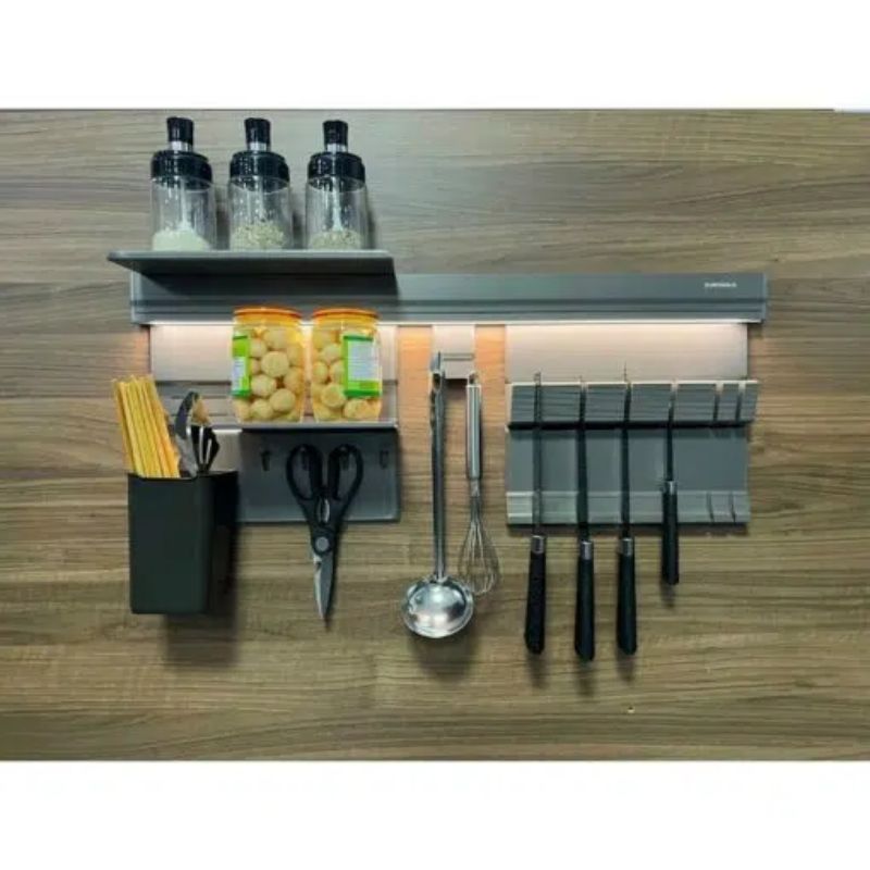 Giá treo ngoài có đèn led Eurogold EVM700 4 Hình ảnh giá treo ngoài có đèn led Eurogold EVM700
