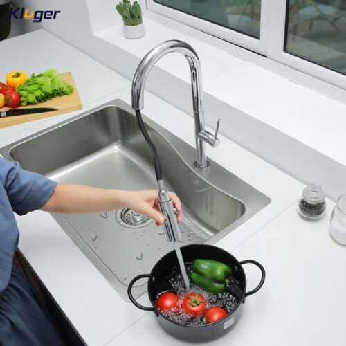 Vòi rửa bát nóng lạnh Kluger KLF0010C có dây rút 11 Hình ảnh vòi rửa bát nóng lạnh Kluger KLF0010C có dây rút