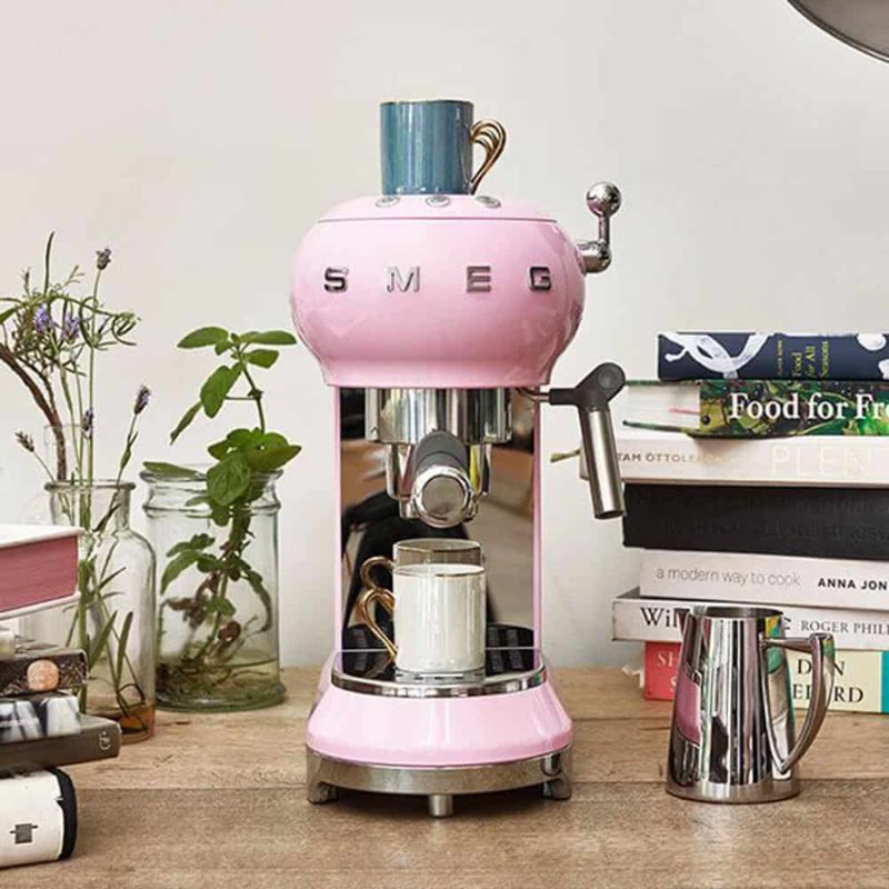 Máy pha cafe màu hồng Smeg ECF01PKEU 535.43.656 4 Máy pha cafe màu hồng Smeg ECF01PKEU 535.43.656