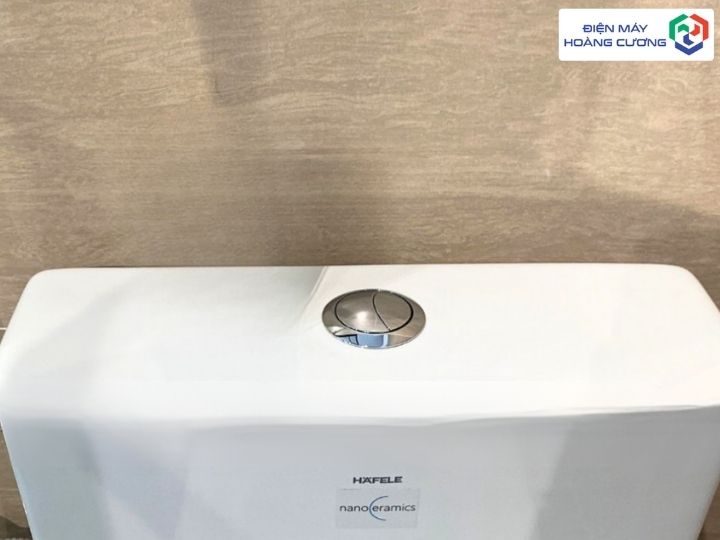 Bồn cầu một khối Hafele 588.79.416 15 Bồn cầu một khối Hafele Sapporo nút xả kép