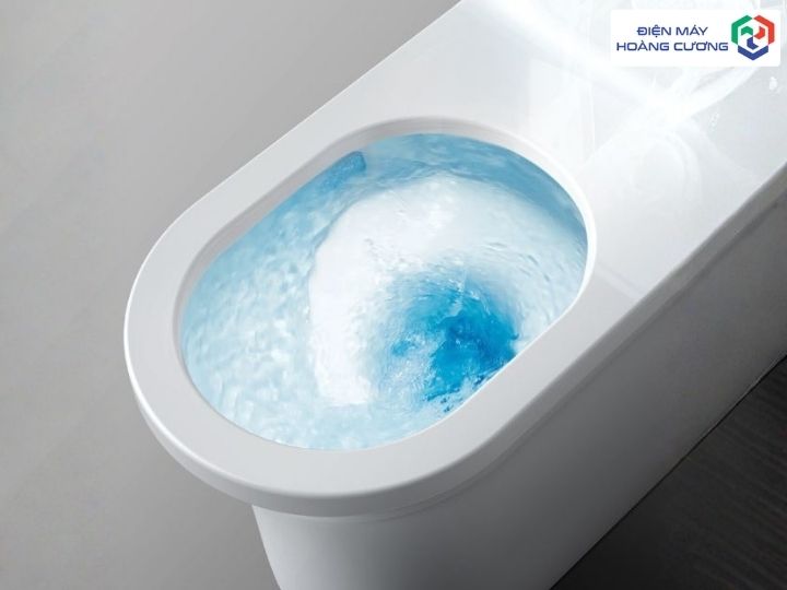 Bồn cầu một khối Kobe II Hafele 588.79.417 11 Bon cau mot khoi Kobe II 588.79.417 xa nuoc xoay pheu