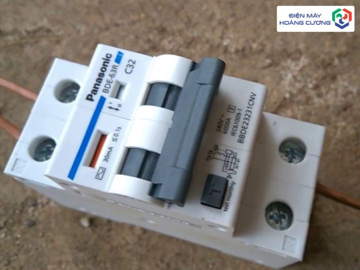 Aptomat cho bếp từ