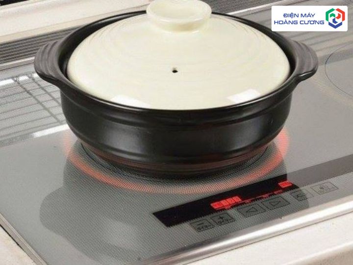 Nồi đất nấu trên bếp từ